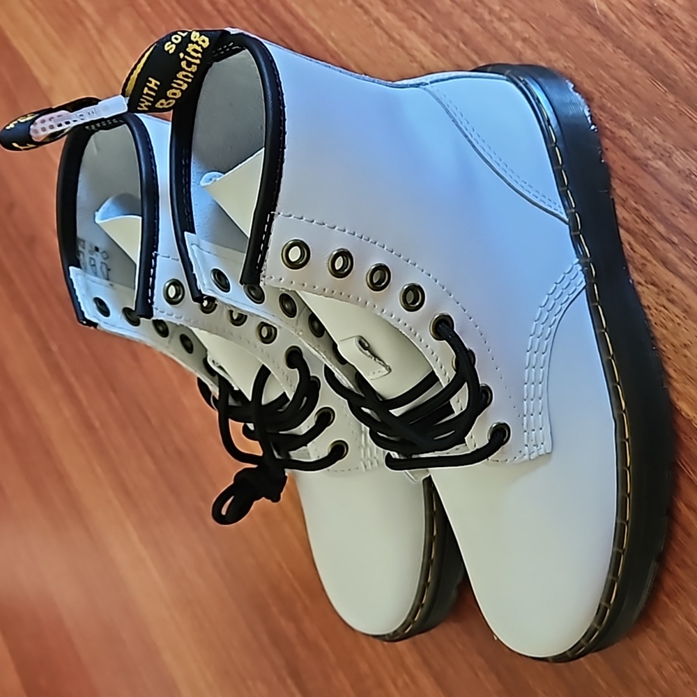 Dr Martens Zavala Combat Boot Smooth White Leather Men's 5, Woman's 6
